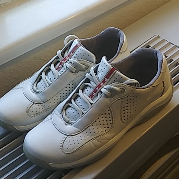 Men's Prada shoe size 8 runs big more like 10 - Picture 1 of 6